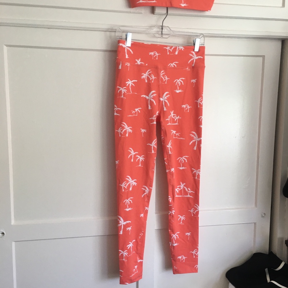 AA forward crop legging set in coral palm NWOT Med - Picture 4 of 16